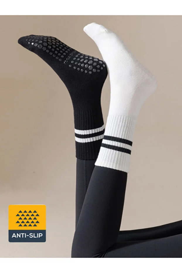 Yoga ve Pilates İçin Profesyonel Kaydırmaz Tabanlı Siyah Çorap